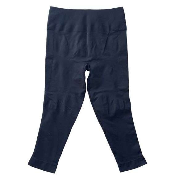 LULULEMON IN THE FLOW Sz 12 Black Crop Seamless Ribbed Textured Yoga Leggings - Picture 2 of 10